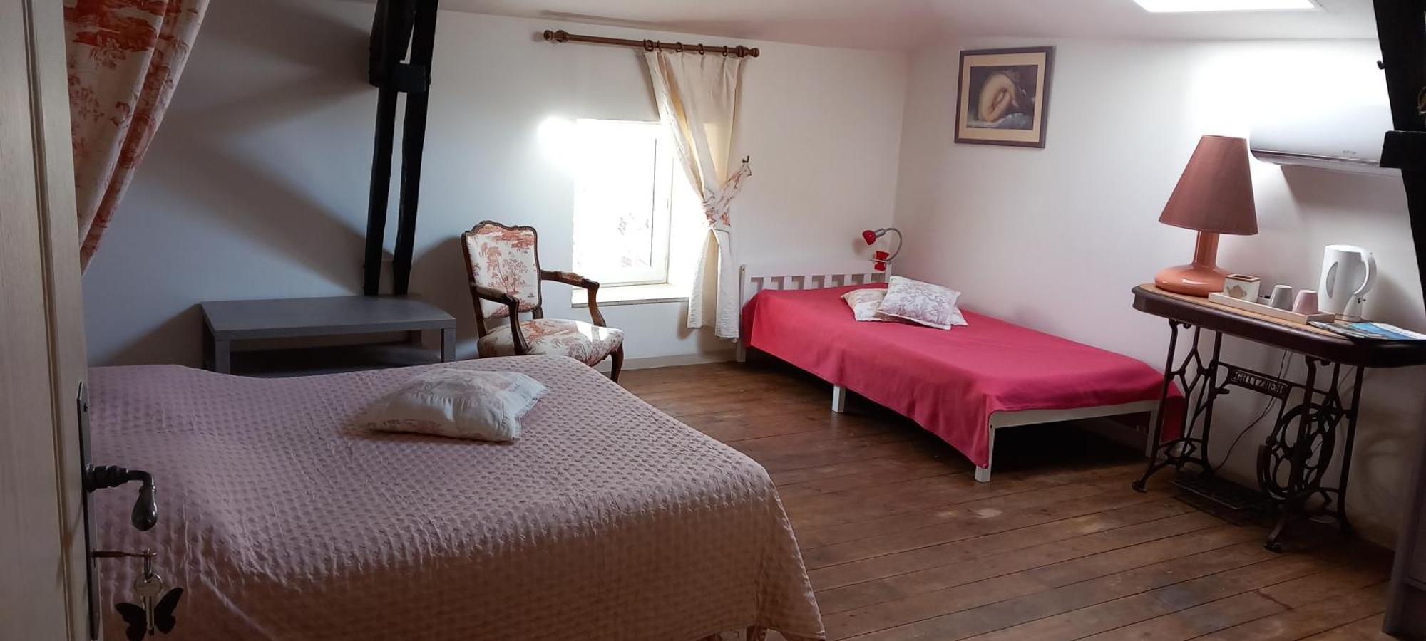 Les Cedres Bleus De Joany Apartment Viviez Exterior photo